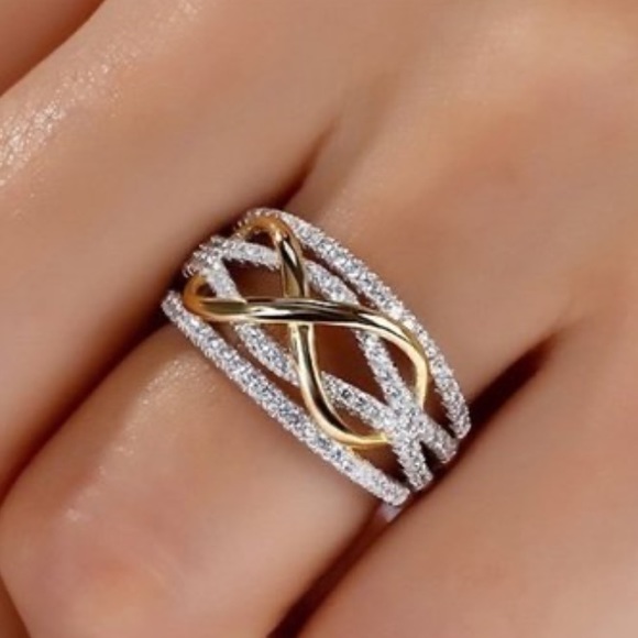Beiver Jewelry - Delicate White Gold Plated Infinity Ring Sz 7 NWOT